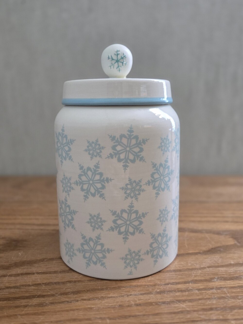 10 Strawberry Street Ceramic Canister with Light Blue Snowflakes